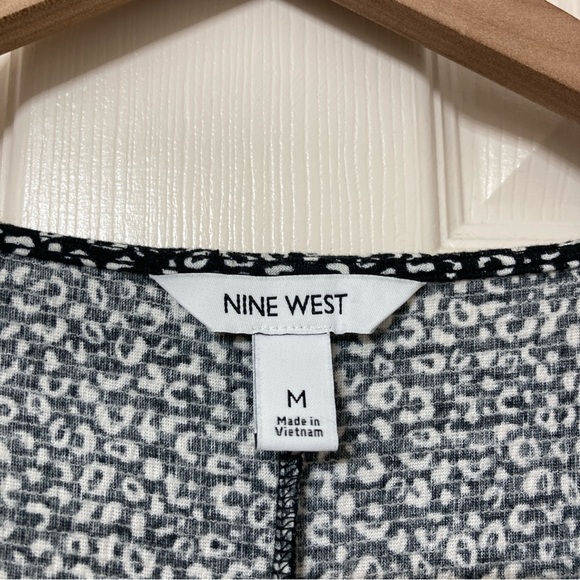 Nine West Women’s Black White V Neck Long Sleeve A-line Mini Dress Size Medium - Picture 2 of 8